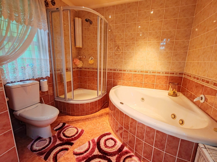 4 Bedroom Property for Sale in Van Der Hoff Park North West